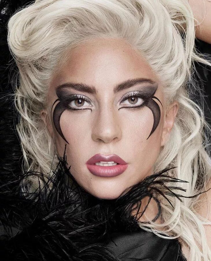 Макияж гаги Lady Gaga's Makeup Line Haus Laboratories is Finally Here Lady gaga makeup, Lady