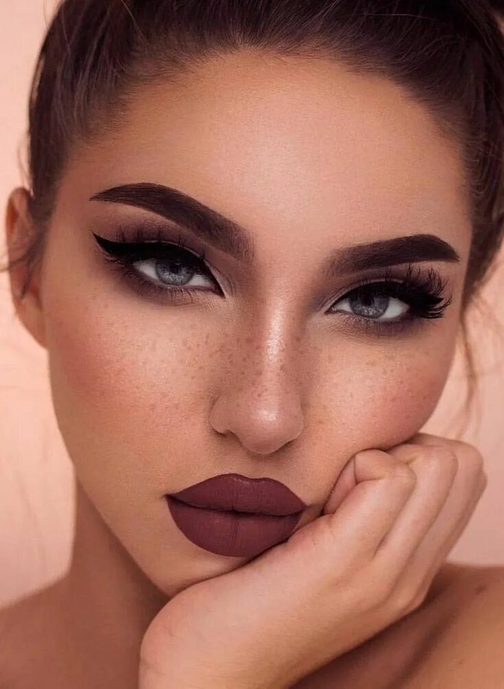 Макияж глаз 2024 фото 30 Simple and Easy Eyeshadow for Your Everyday Makeup - vialaven.com Новогодний 