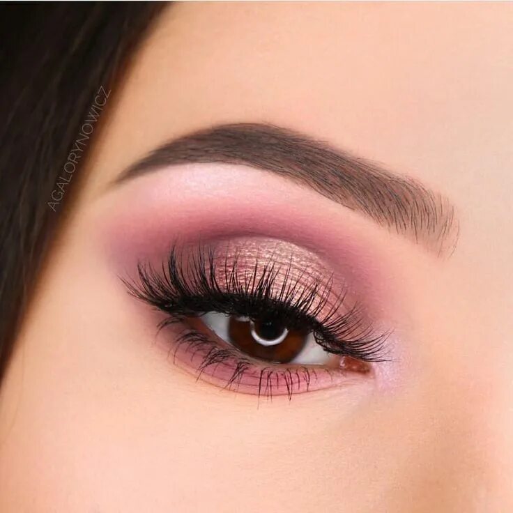 Макияж глаз без стрелок cuophy.com Pink eye makeup, Eye makeup, Dramatic eye makeup