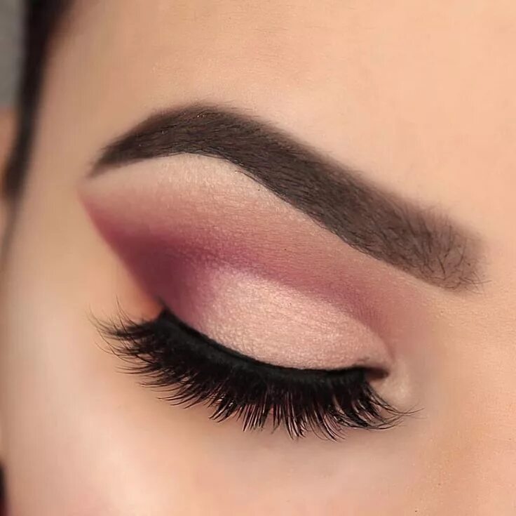 Макияж глаз без стрелок Pin on Amazing Eyes Makeup Pink eye makeup, Trendy makeup, Makeup for round eyes