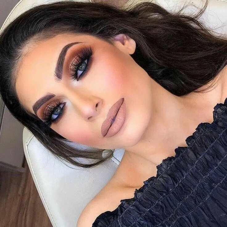 Макияж глаз брюнеток фото Pin by Danyvero Payan on Maquillaje Formal eye makeup, Eye makeup, Red dress mak