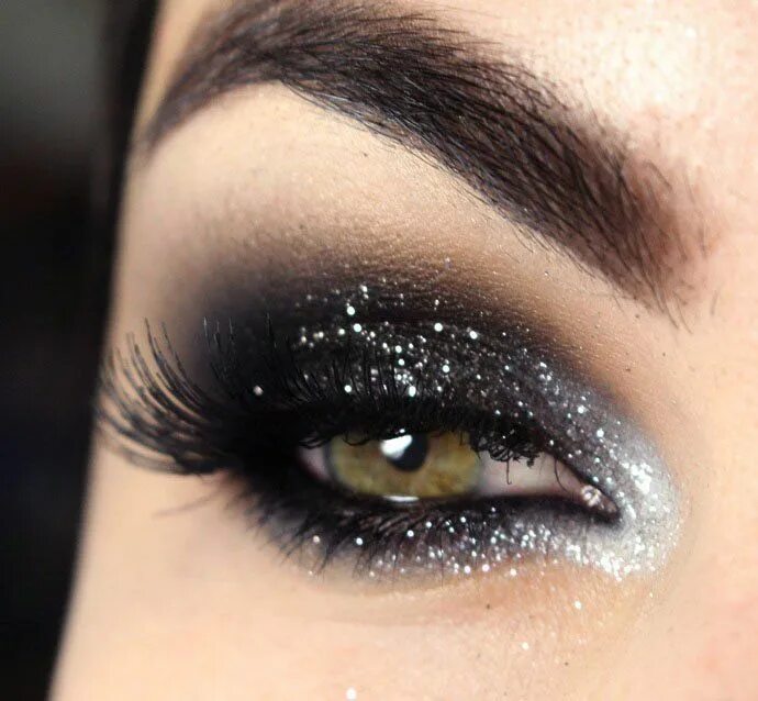 Макияж глаз черное платье O esfumado preto ideal para cada tipo de olho Maquiagem olhos, Maquiagem olhos p