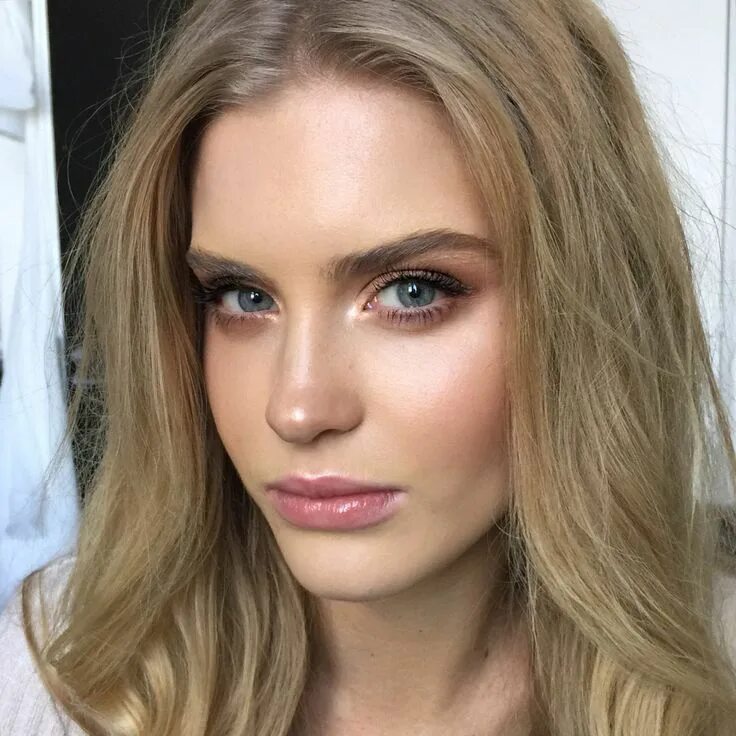 Макияж глаз для русых волос Laura @aniamilczarczyk Makeup looks, Hair makeup, Skin makeup