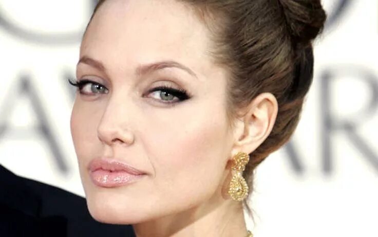 Макияж глаз джоли ELES Cosmetics Makeup Cat eye celebrities Angelina Jolie ...because nothing coul