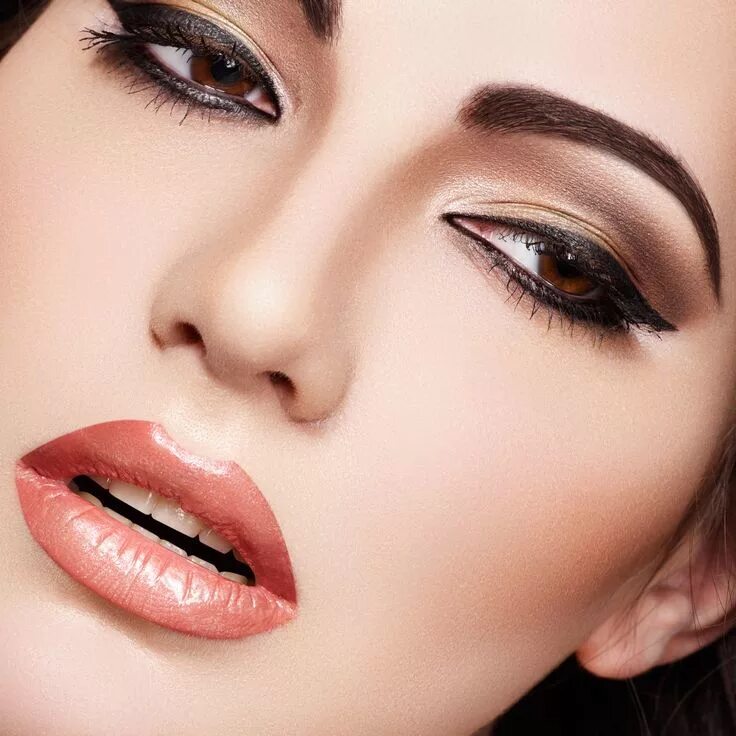 Макияж глаз и бровей и губ Pin by Beauty In And Out on Makeup for Photography Eyeliner styles, Eye makeup, 