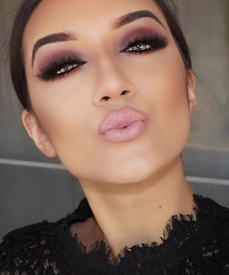 Макияж глаз и губ LORAC Cosmetics on Instagram: "Our #UNZIPPED Palette looking beautiful on @young