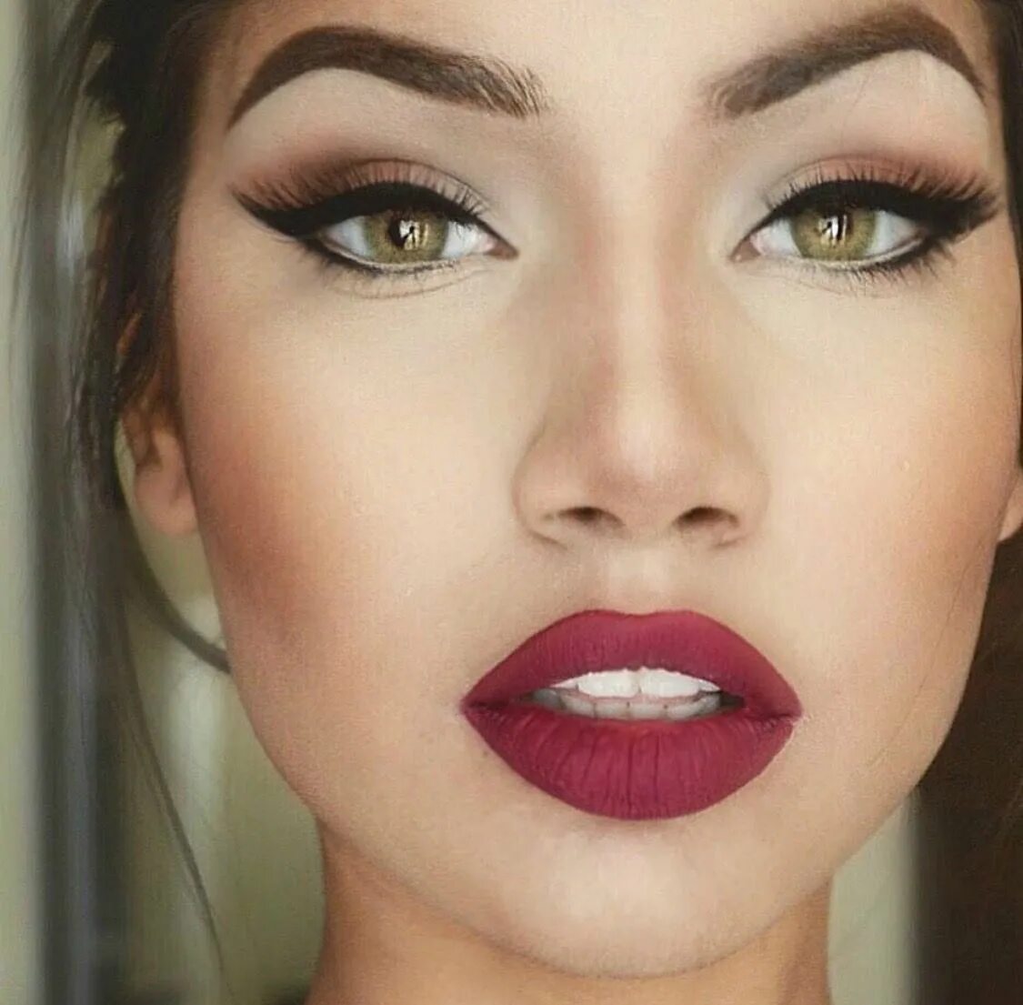 Макияж глаз и губ Pin on Makeup Hazel eye makeup, Face makeup, Skin makeup
