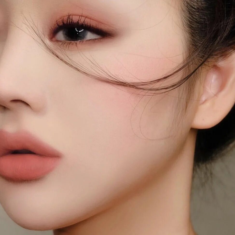 Макияж глаз корейских девушек Save = Follow Tịnh Kỳ. * Don't save free ok ! #NaturalKoreanMakeup #korean makeu