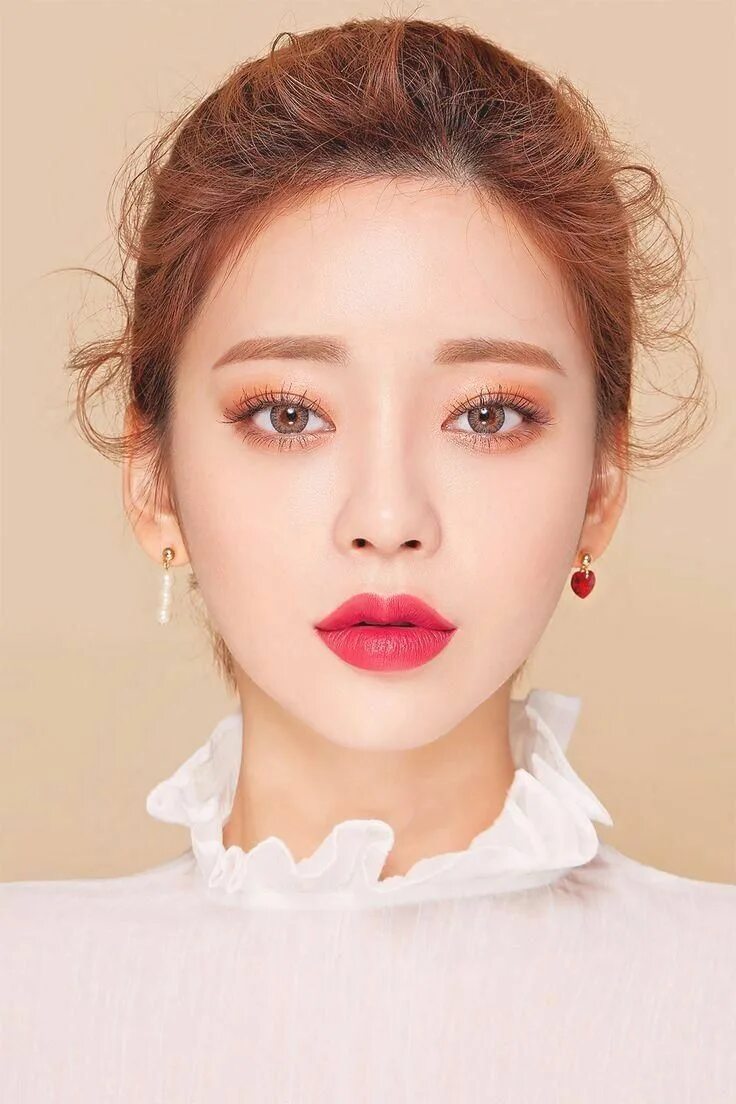 Макияж глаз корейских девушек Korean makeup tutorials: The cornerstone under the makeup cap can be used as a c