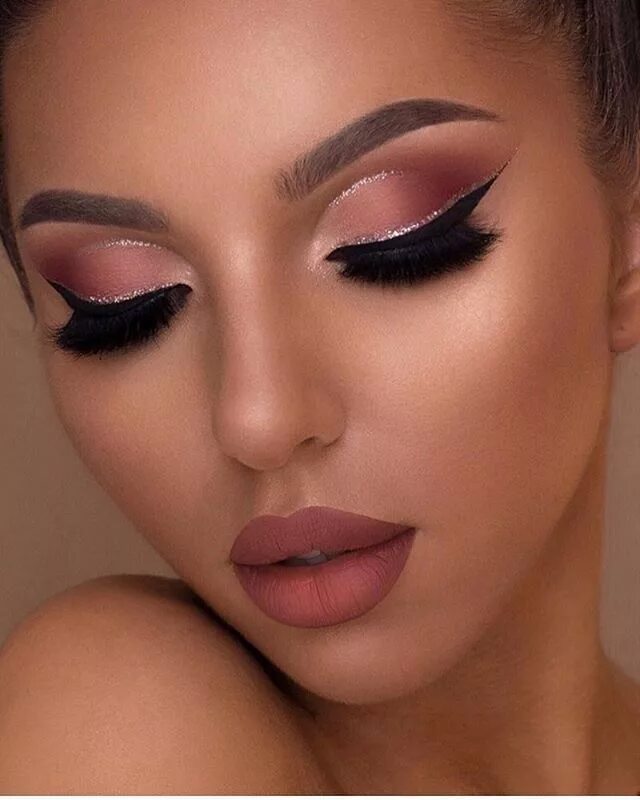 Макияж глаз на вечер IG: swetlanapetuhova #makeup (With images) Makeup designs, Eye makeup, Hot makeu