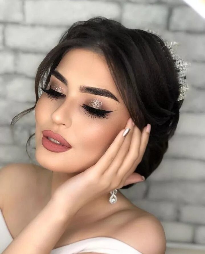 Макияж глаз невесты фото Pin on Bride hear ✨ makeup Wedding makeup for brown eyes, Wedding makeup tips, B