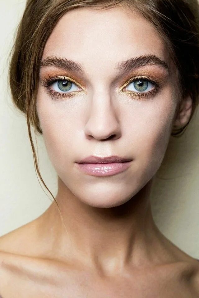 Макияж глаз нижнего века How to Use the Abandoned Colors in Your Go-To Eye Shadow Palette Eyeliner doré, 