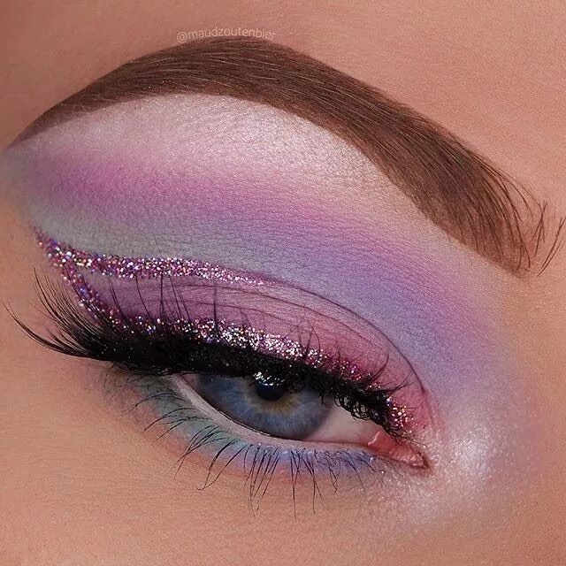 Макияж глаз онлайн @maudzoutenbier is a pastel dream in #sugarpill Home Sweet Home and Frostine sha