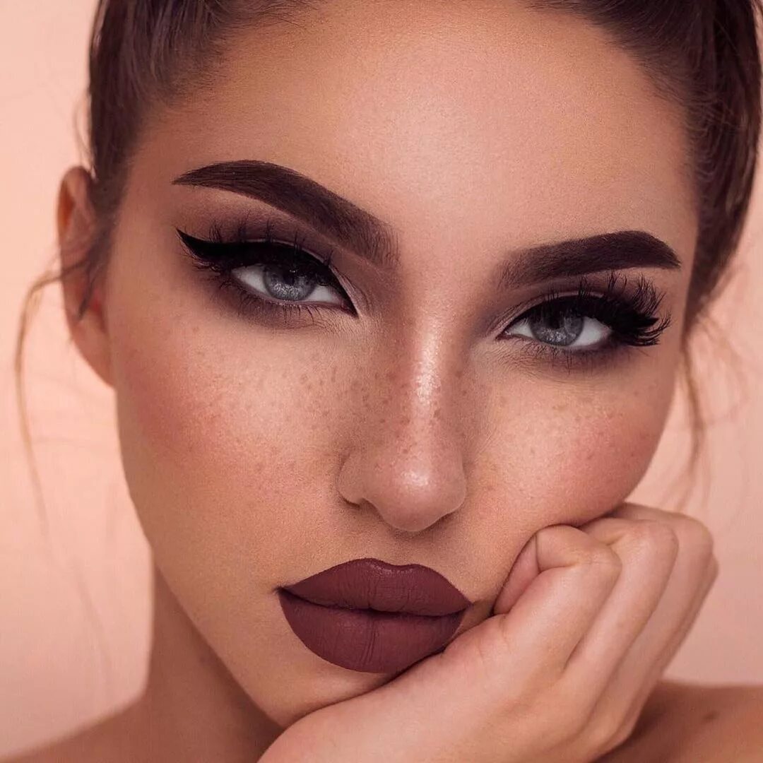 Макияж глаз онлайн Pin by Shrina Sanchez on Makeup looks Dramatic makeup, Photoshoot makeup, Eye ma