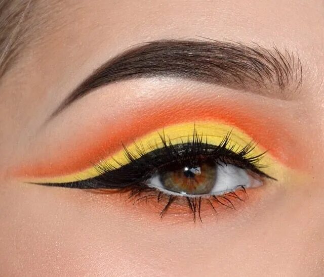 Макияж глаз оранжевыми тенями Orange yellow cut crease Cut crease, Cut crease makeup, Peach eyeshadow
