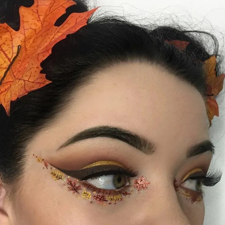 Макияж глаз осень Instagram- Odiegracee #makeupproducts 2019 - #макияж Eye makeup, Skin makeup, Fa