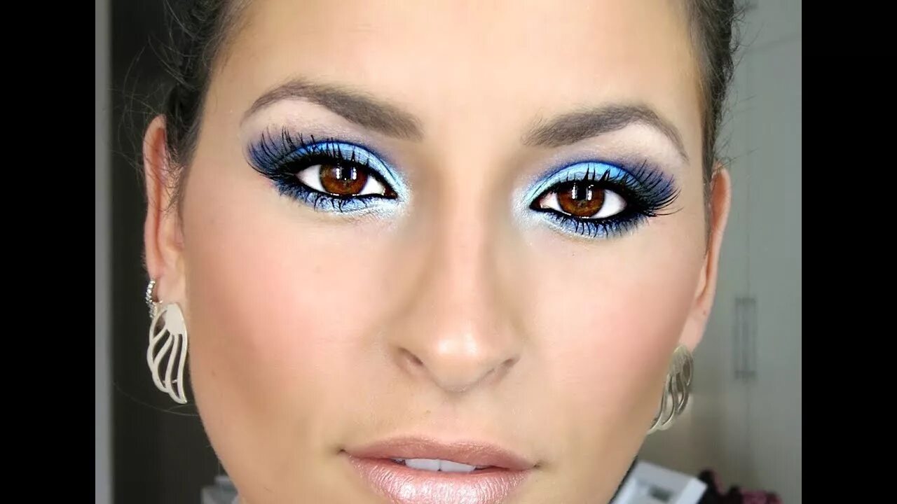 Макияж глаз под голубое платье Passo a Passo Maquiagem Azul Noite By Raka Minelli ♥ - YouTube