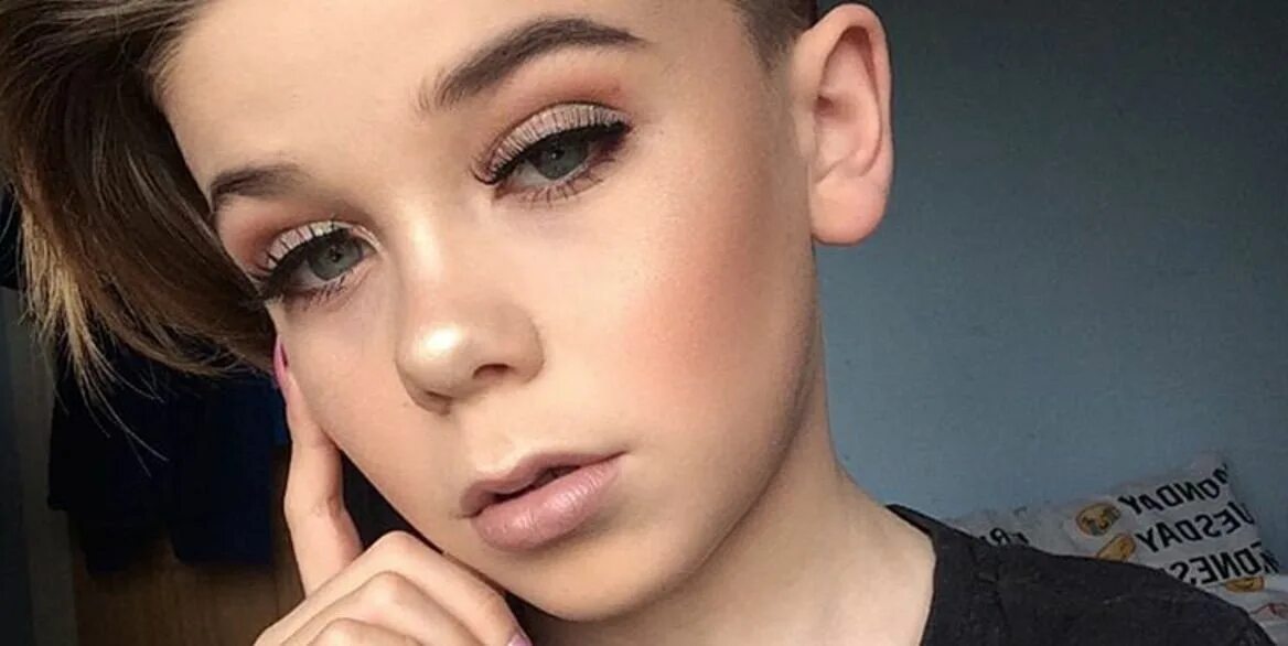 Макияж глаз подростков This 10-Year-Old Boy Is a Makeup Prodigy