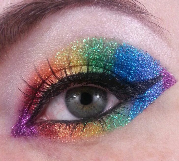Макияж глаз радуга 31 Real Girl Ways to Rock Glitter on New Year's Eve Rainbow makeup, Pride makeup