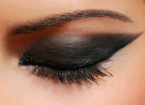Макияж глаз растушевка теней Smoky cat eyes Dramatic eye makeup, Eye makeup, Dramatic eyes