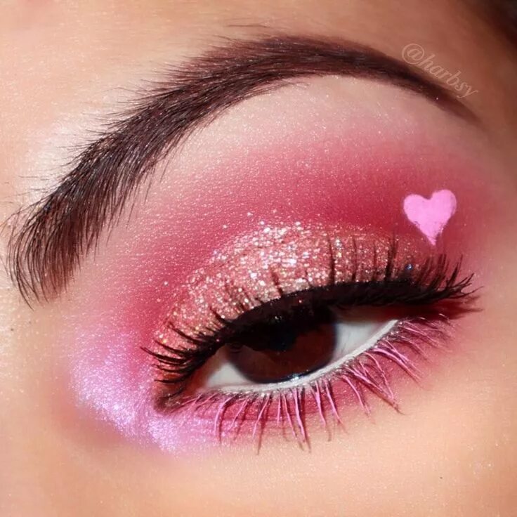 Макияж глаз розового цвета Pin by Moonchildd on Lashes Pink eye makeup, Pink makeup, Crazy makeup