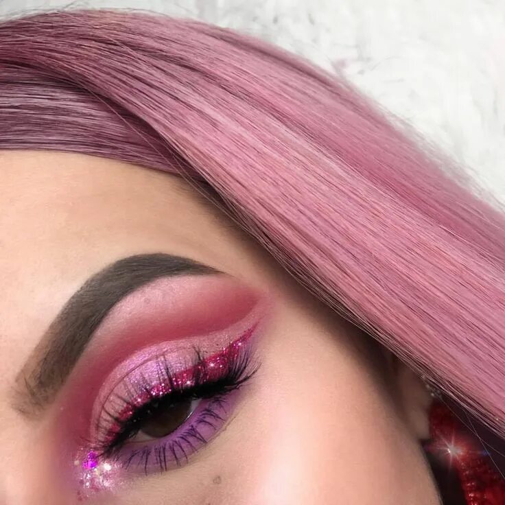 Макияж глаз розового цвета Pin by Nicola on GLOWING TO THE GODS Hair makeup, Pride makeup, Aesthetic makeup