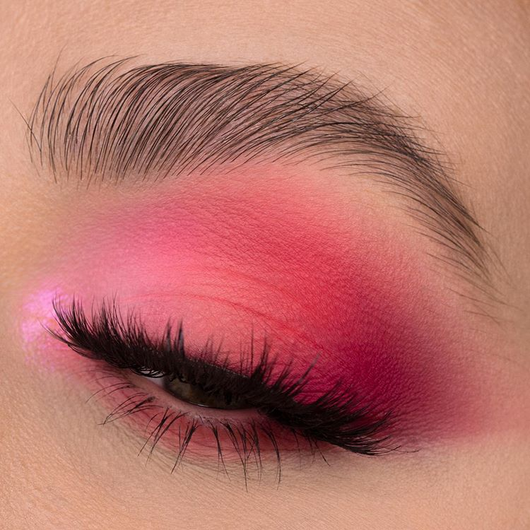 Макияж глаз розовыми тенями NABLA Cosmetics on Instagram: "We're pretty sure that your Friday just got a lit