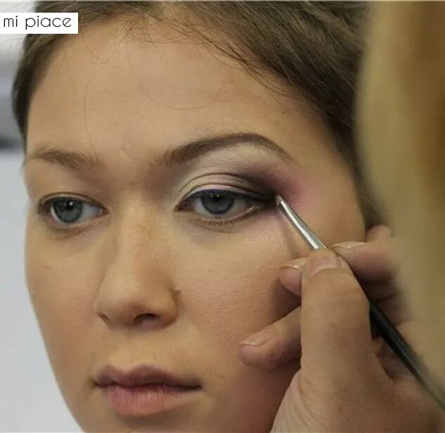 Макияж глаз с опущенным веком Картинки МАКИЯЖ ДЛЯ ЖЕНЩИН С НАВИСШИМ ВЕКОМ