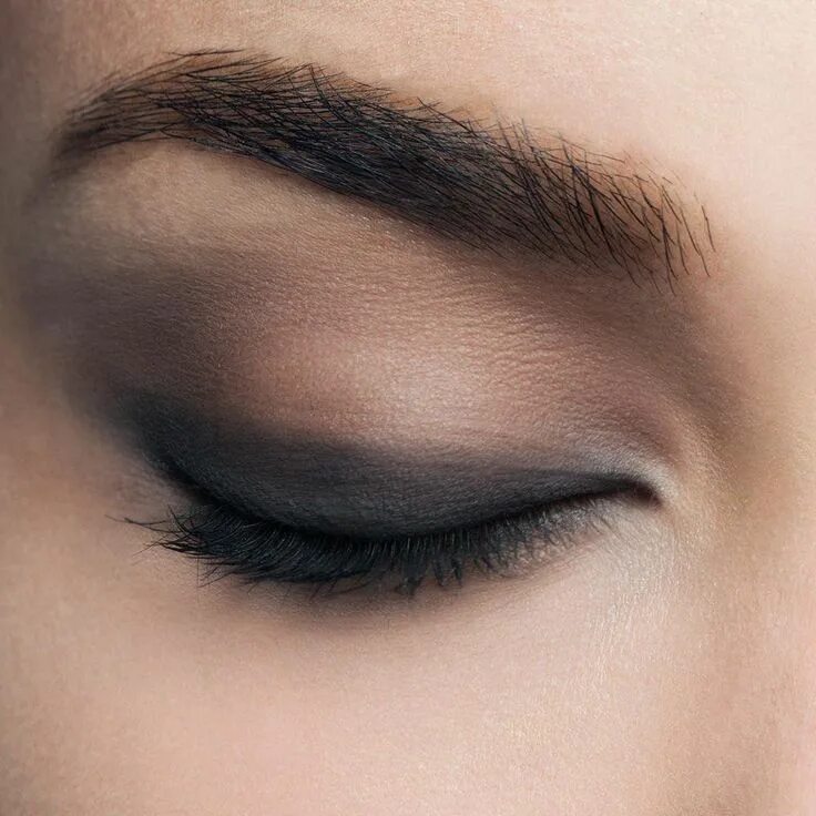 Макияж глаз с растушевкой фото wear black to brunch Eye makeup, Skin makeup, Makeup looks
