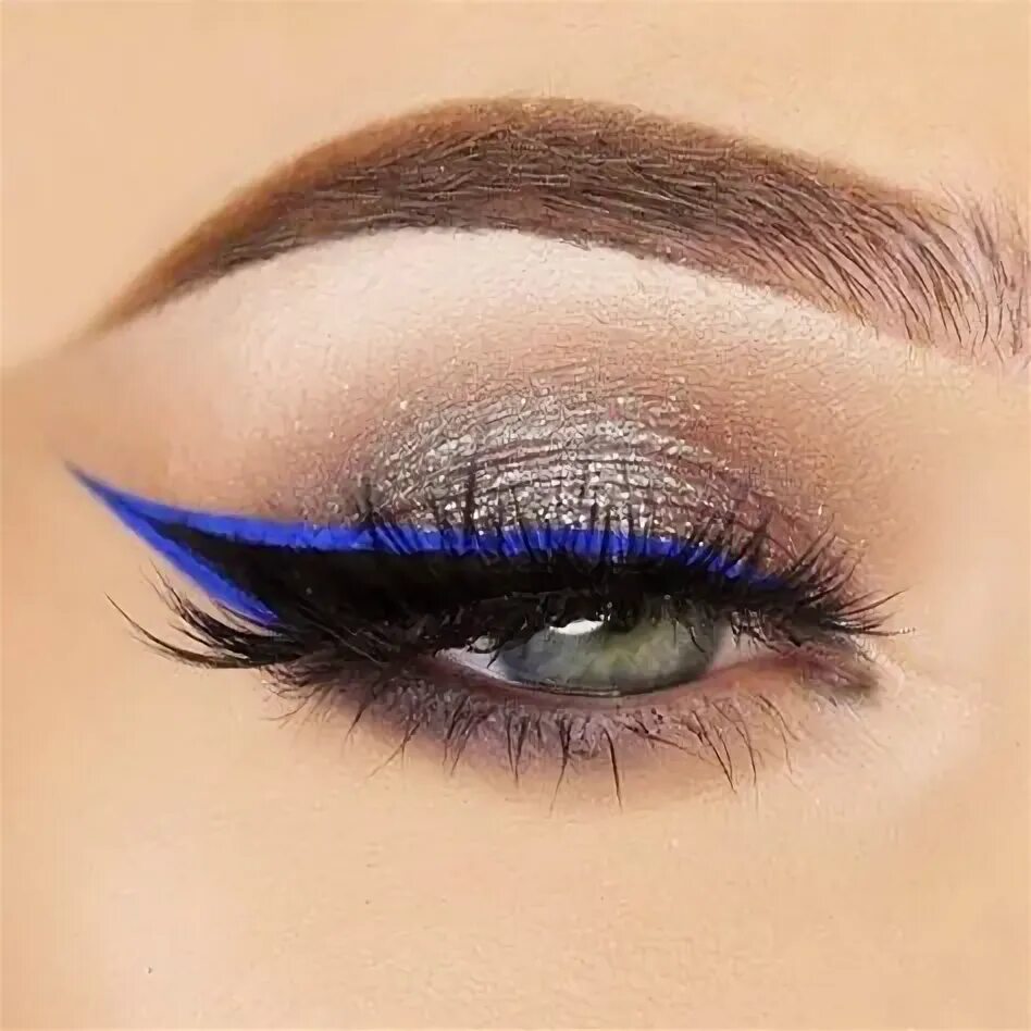 Макияж глаз с синей подводкой 10 популярных идей на тему "dramatic winged eyeliner" для вдохновения
