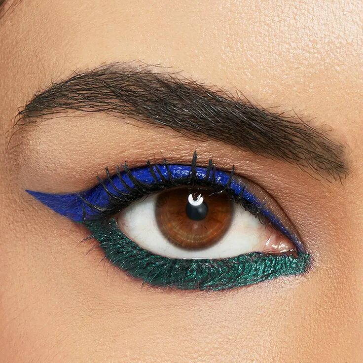 Макияж глаз с синей подводкой Eyeliner Makeup - Long Lasting Liquid, Gel & Pencil Liner - Maybelline No eyelin