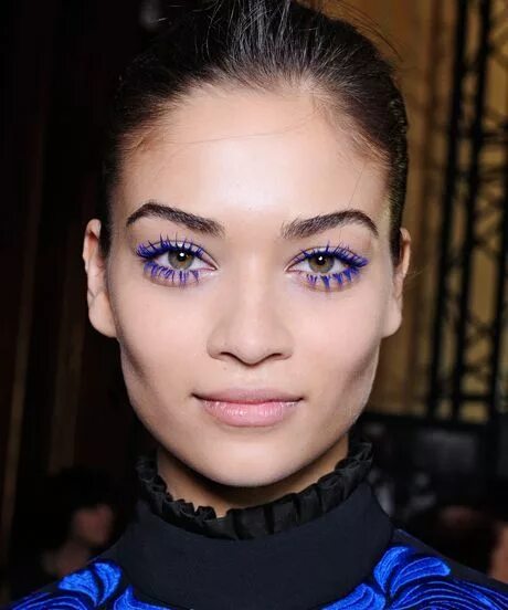 Макияж глаз с синей тушью Brightly Colored Mascara - How To Wear Vibrant Lashes
