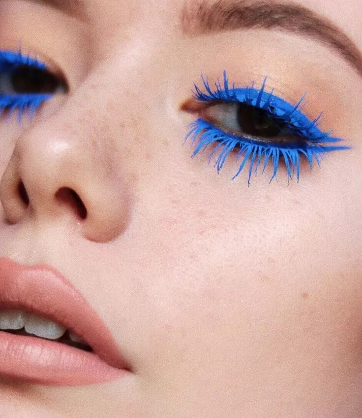 Макияж глаз с синей тушью Pin on blue eyeshadow
