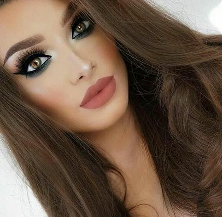 Макияж глаз шатенок Pin de Anna Maria em MakeUp Maquiagem sexy, Maquiagem impecável, Visuais de maqu