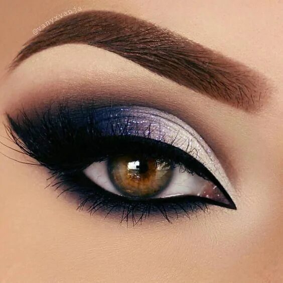 Макияж глаз скачать Glitter & Glow Liquid Eye Shadow Stila Cosmetics Maquiagem olhos, Ideias de maqu