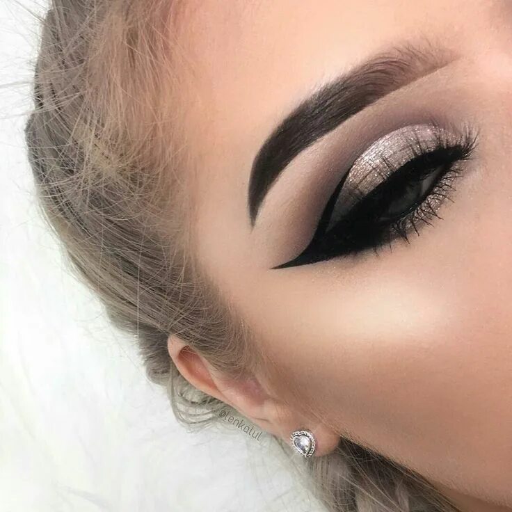Макияж глаз со стрелками фото Pin en Макияж Make up ojos, Maquillaje oscuro, Maquillaje de belleza