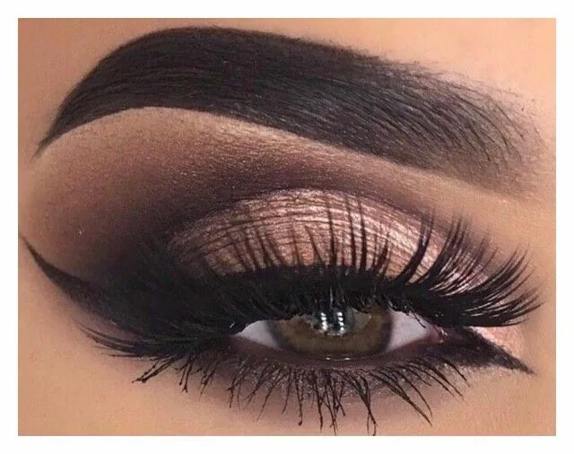 Макияж глаз со стрелками фото Luxury fashion & independent designers SSENSE Makeup eyeliner, Eye makeup pictur