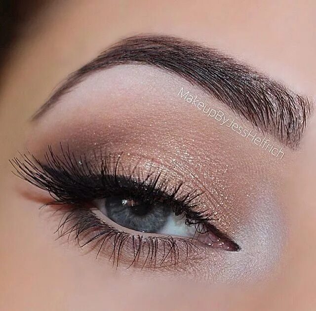 Макияж глаз со стрелками фото Too Faced natural eyes #hazeleyemakeup# hazeleyemakeup Pageant makeup, Too faced