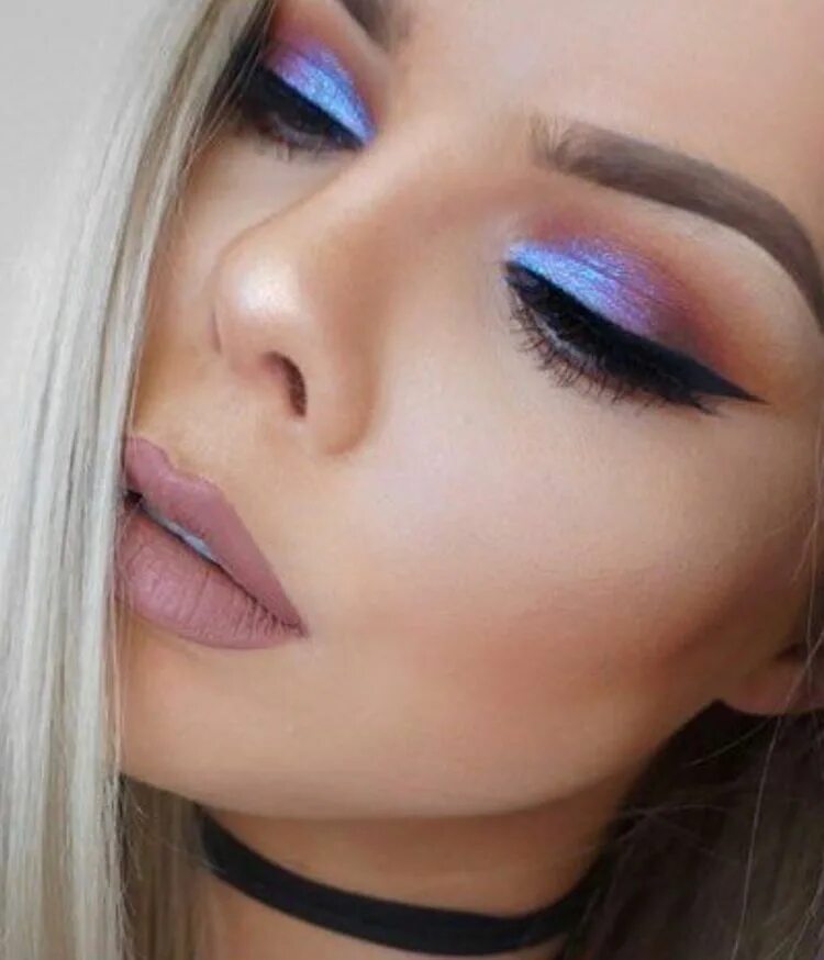 Макияж глаз спб Pin by Sofi Tihomirova on Make Purple makeup looks, Purple makeup, Orange eye ma