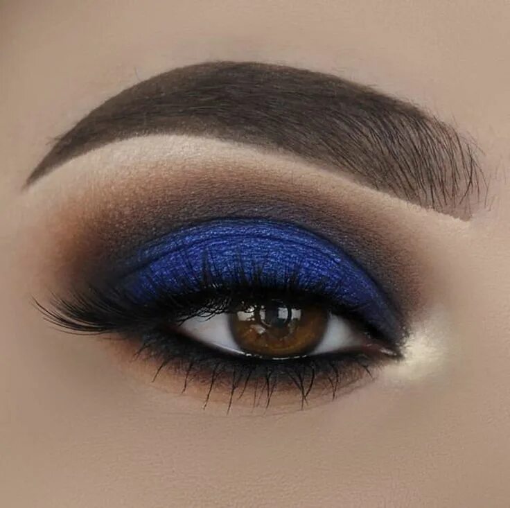 Макияж глаз спб Pin by Kimberly Johnson on eye makeup tutorials Blue smokey eye, Eye makeup, Dra