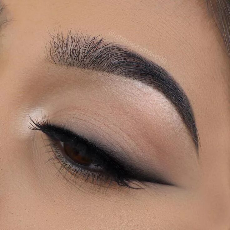 Макияж глаз стрелка с растушевкой Chelsea Tresidder on Instagram: "TUTORIAL for this look is now up on my YouTube 