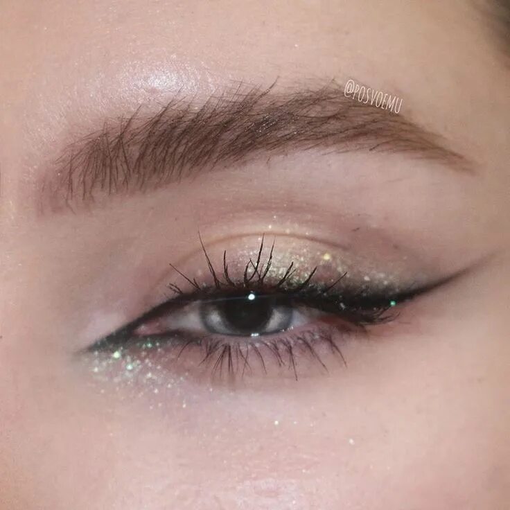 Макияж глаз стрелки фото Pin by anastasya . on make up Makeup eyeliner, Eye makeup, Makeup pictures