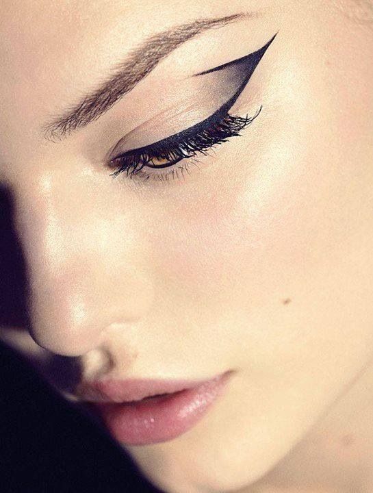 Макияж глаз стрелки фото Pin on Eyes
