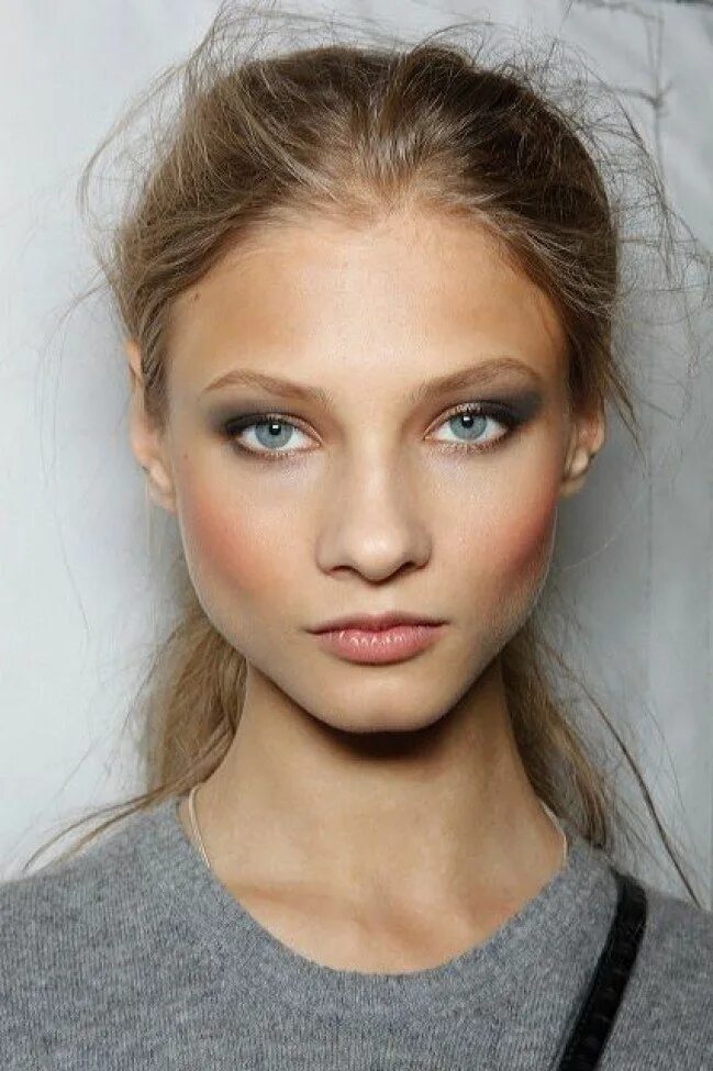 Макияж глаз светлая кожа Trucco per donne bionde: 20 idee di make-up perfetto per i visi dai colori chiar