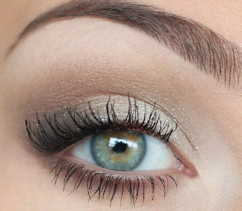 Макияж глаз светлыми тенями Pin on My MakeUp Grey eye makeup, Grey makeup, Eye makeup