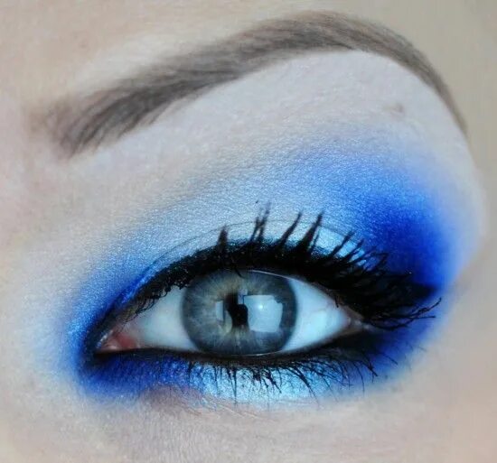 Макияж глаз цвет синий Cold Winter on Makeup Geek Cold Winter on Makeup Geek Source by makeupmatters1 W