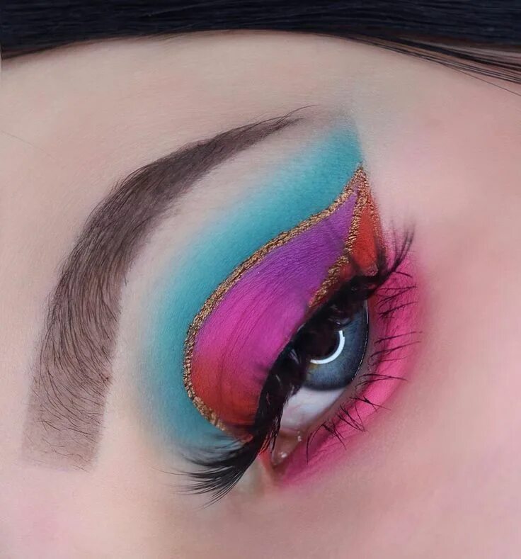 Макияж глаз цветными карандашами Цветной макияж Bright eyes makeup Макияж глаз, Бирюзовый макияж, Идеи макияжа