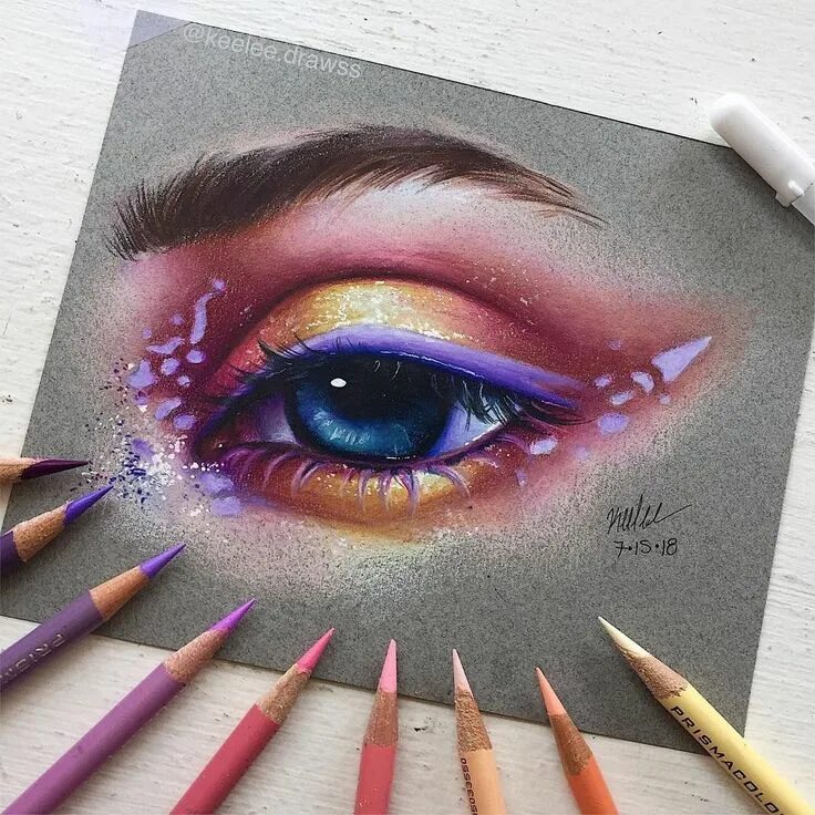 Макияж глаз цветными карандашами Draw Eyes in 2020 Prismacolor art, Eye drawing, Eye art