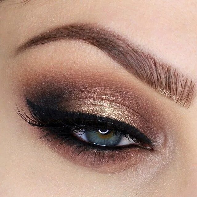 Макияж глаз тенями темные gold and brown smokey eye we ❤ this! moncheribridals.com Smokey eye makeup, Gold