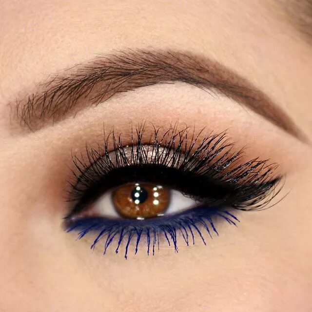 Макияж глаз туши Iris Zavala on Instagram: "Brows @anastasiabeverlyhills Pomade "Soft Brown". Sha